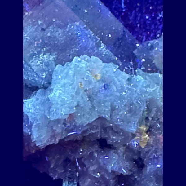 Quartz with scheelite from Yaogangxian — detail view