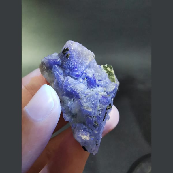 Stepped octahedral blue fluorite from Huanggangliang — alternate view