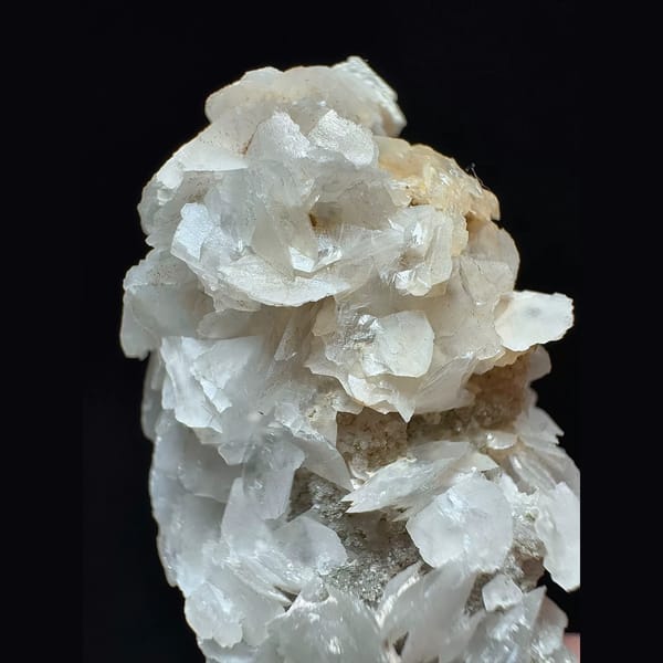 Sparkly quartz with two-tone petal calcite from Inner Mongolia — detail view