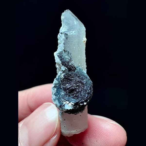 Velvety quartz with hematite rose and calcite from Inner Mongolia — complete view