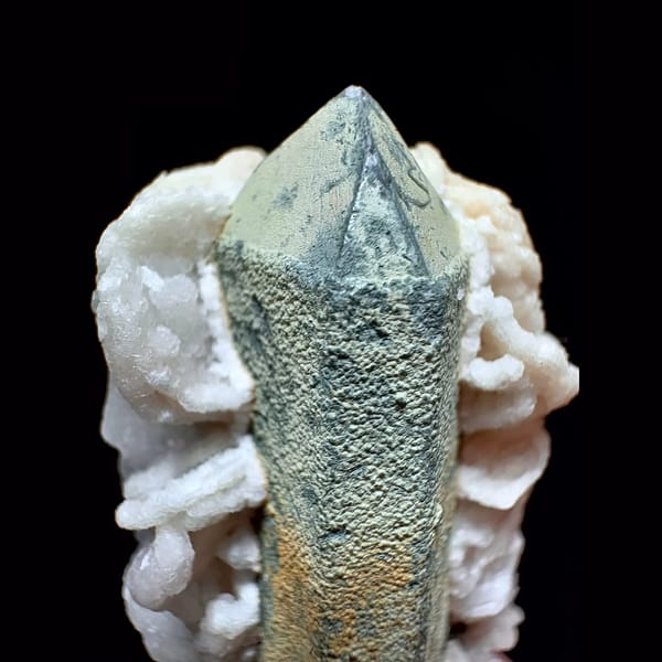 Green-skinned quartz with petal calcite from Inner Mongolia — detail view