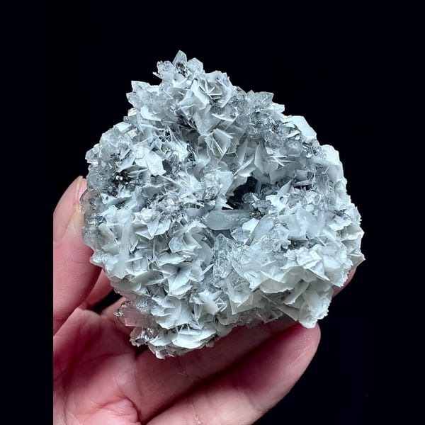 Quartz floater with petal calcite from Yaogangxian — detail view