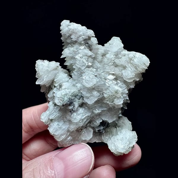 Quartz with layered petal calcite from Inner Mongolia — complete view