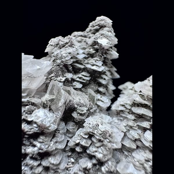 Quartz with layered petal calcite from Inner Mongolia — alternate view
