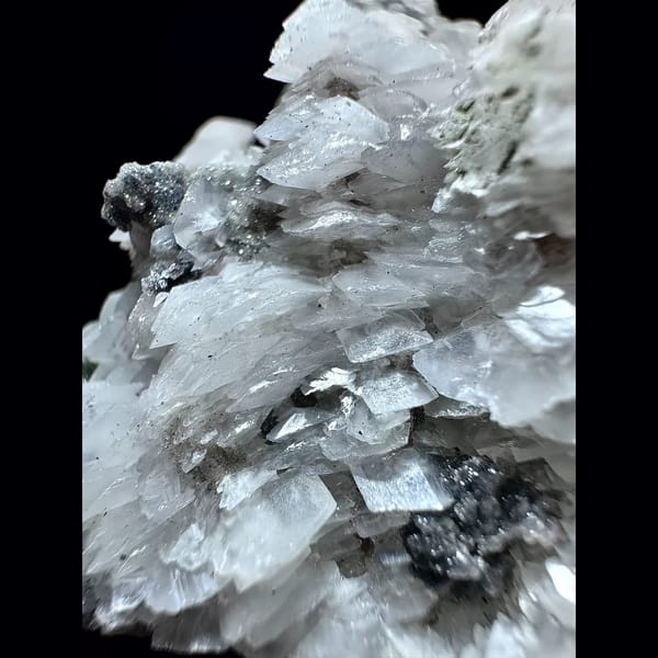 Quartz with layered petal calcite from Inner Mongolia — detail view
