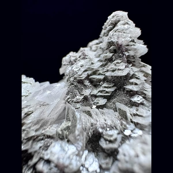 Quartz with layered petal calcite from Inner Mongolia — detail view