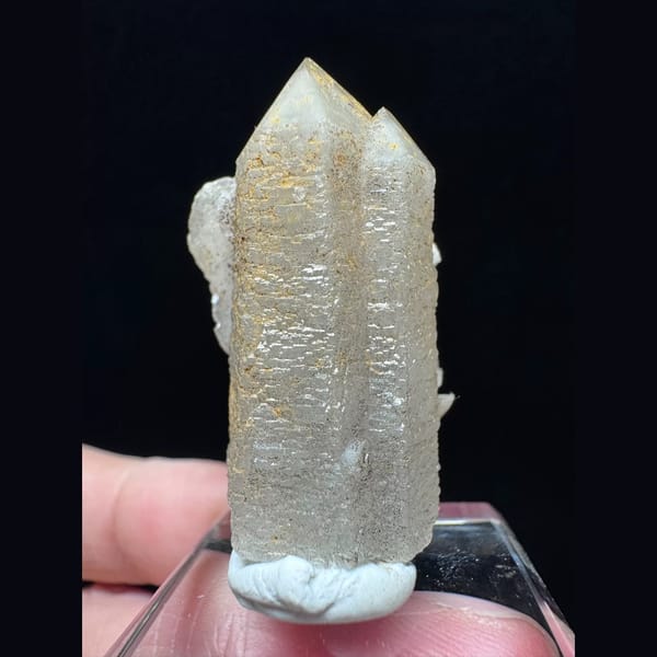 Velvety quartz with petal calcite from Inner Mongolia — detail view