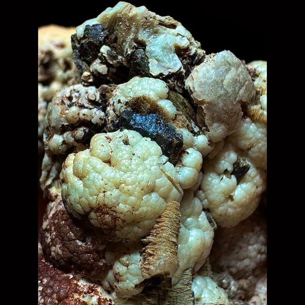 Calcite ball floater with sphalerite from Shijiangshan — detail view