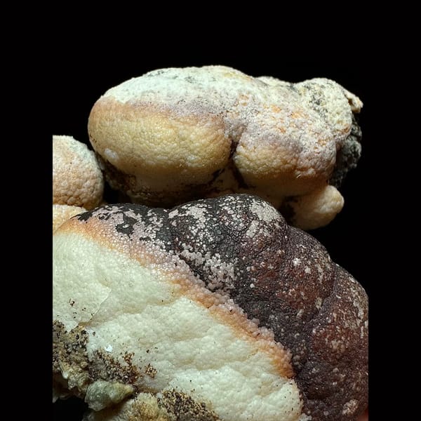 Calcite ball floater with sphalerite from Shijiangshan — detail view