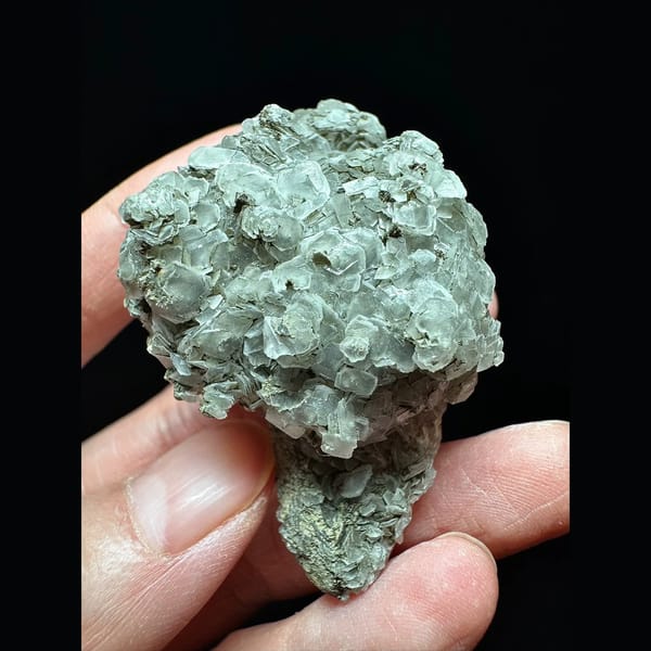 Green layered petal calcite on quartz floater from Inner Mongolia — complete view