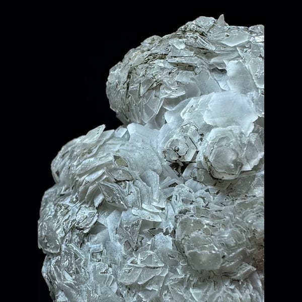 Green layered petal calcite on quartz floater from Inner Mongolia — detail view