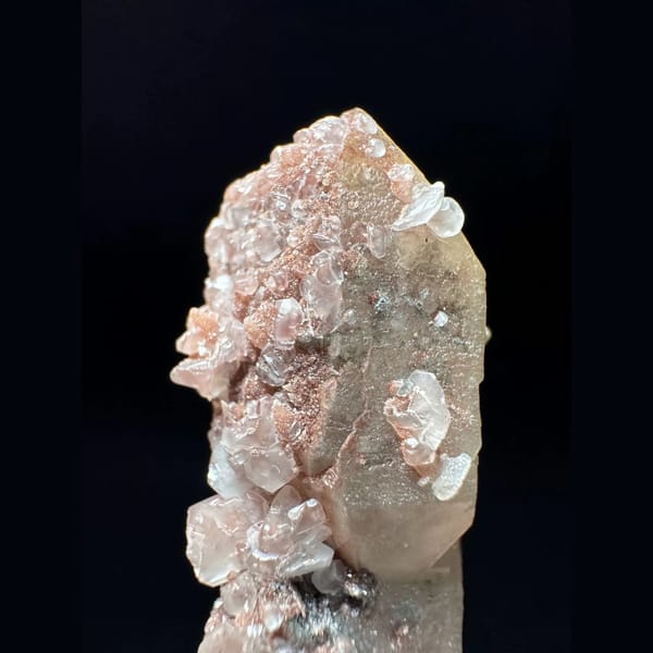 Velvet scepter quartz with pink petal calcite from Inner Mongolia — detail view
