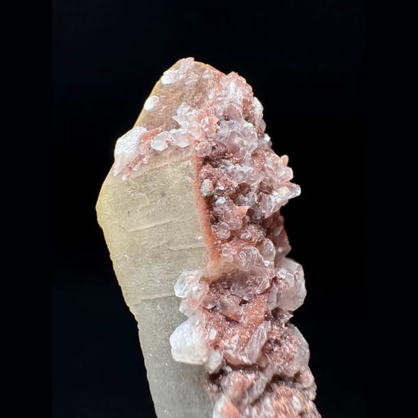 Velvet scepter quartz with pink petal calcite from Inner Mongolia — detail view
