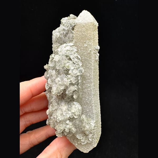 Sugar quartz floater with green petal calcite from Inner Mongolia — complete view