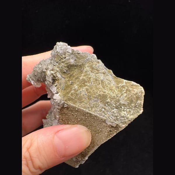 Sugar quartz floater with green petal calcite from Inner Mongolia — detail view