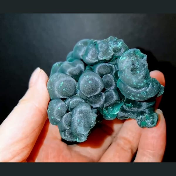 Cats-eye malachite from the Congo — detail view