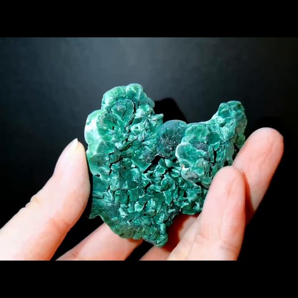 Cats-eye malachite from the Congo — detail view