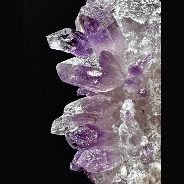 Second-growth amethyst floater from Inner Mongolia — detail view