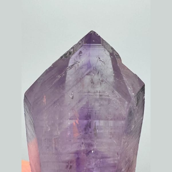 Vera Cruz amethyst scepter with layered phantoms from Mexico — detail view