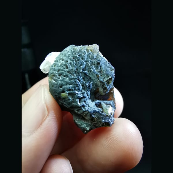 Sphalerite with white calcite from Inner Mongolia — complete view