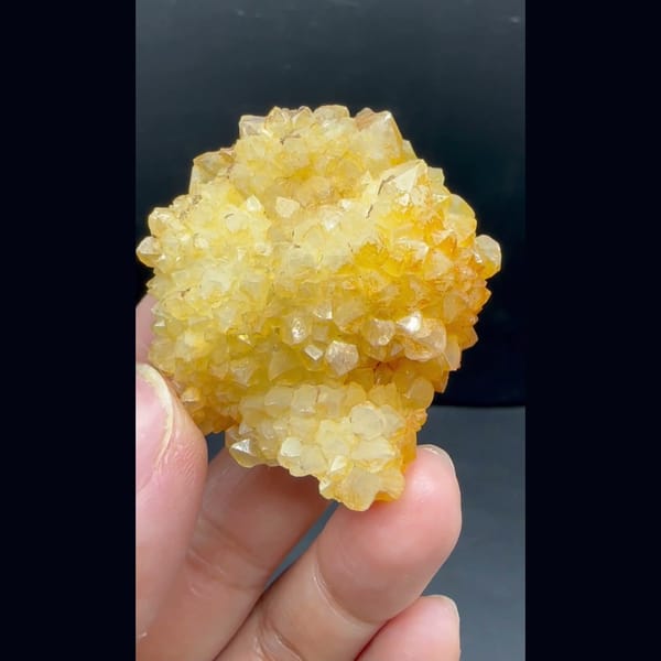 Yellow Durian Quartz Cluster Yaogangxian 4.6 cm — complete view