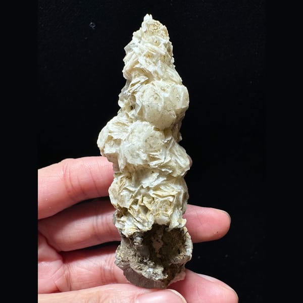 Screw quartz with petal calcite from Inner Mongolia — alternate view