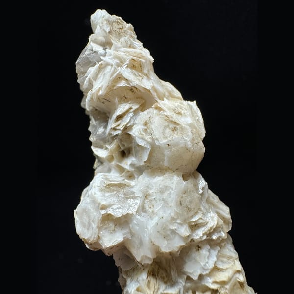 Screw quartz with petal calcite from Inner Mongolia — detail view