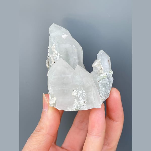 Clear quartz crystals with calcite from Hunan — alternate view
