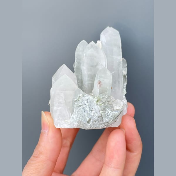 Clear quartz crystals with calcite from Hunan — alternate view