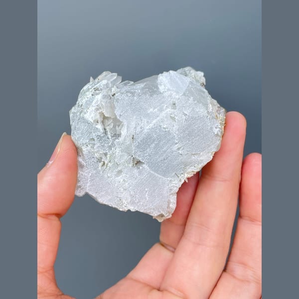 Clear quartz crystals with calcite from Hunan — detail view