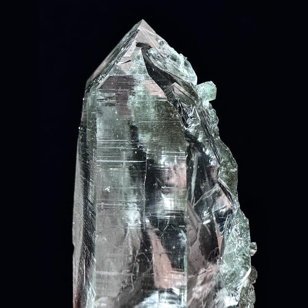 Double-terminated green phantom quartz from the Indian Himalaya — detail view