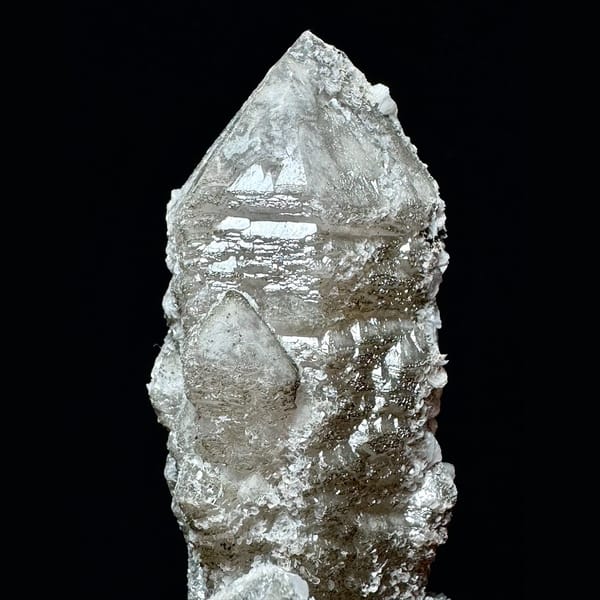 Sparkly skeletal quartz with black and white petal calcite from Inner Mongolia — detail view