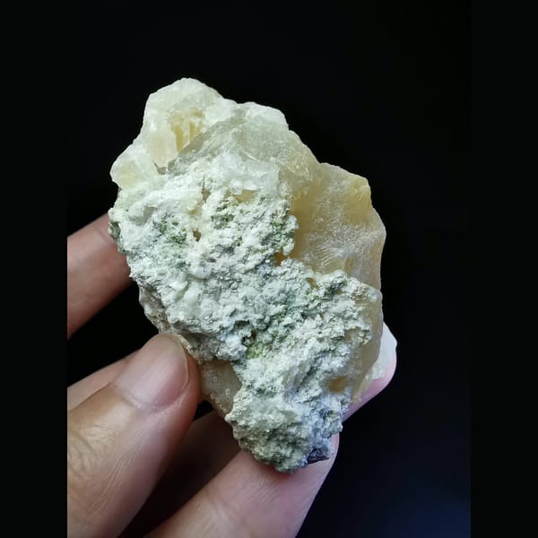 Fleshy yellow calcite from Shijiangshan — alternate view