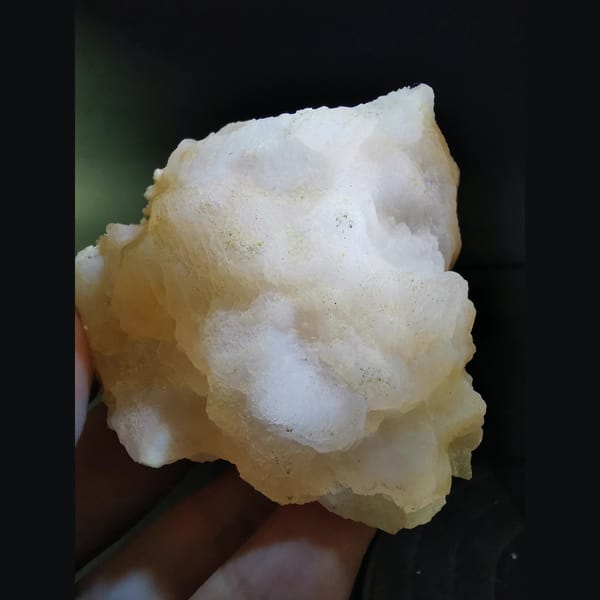 Fleshy yellow calcite from Shijiangshan — detail view