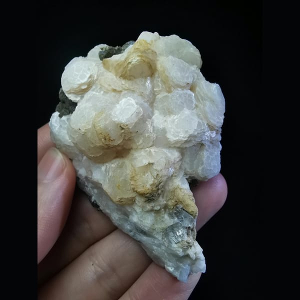 Platy yellow calcite cluster — complete view