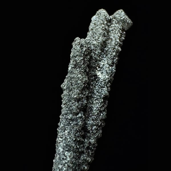 Double-terminated green quartz group from Inner Mongolia — detail view