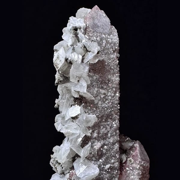 Sugar quartz floater with petal and layered calcite from Inner Mongolia — detail view