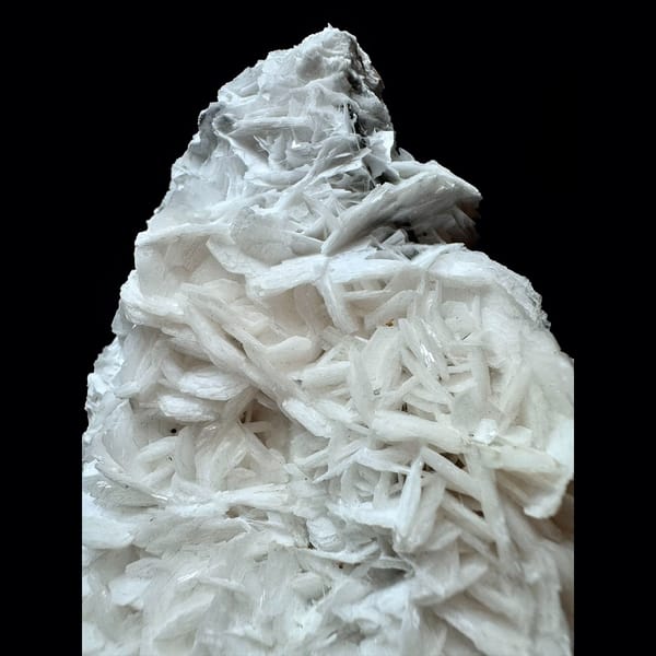 White petal calcite from Fujian — alternate view