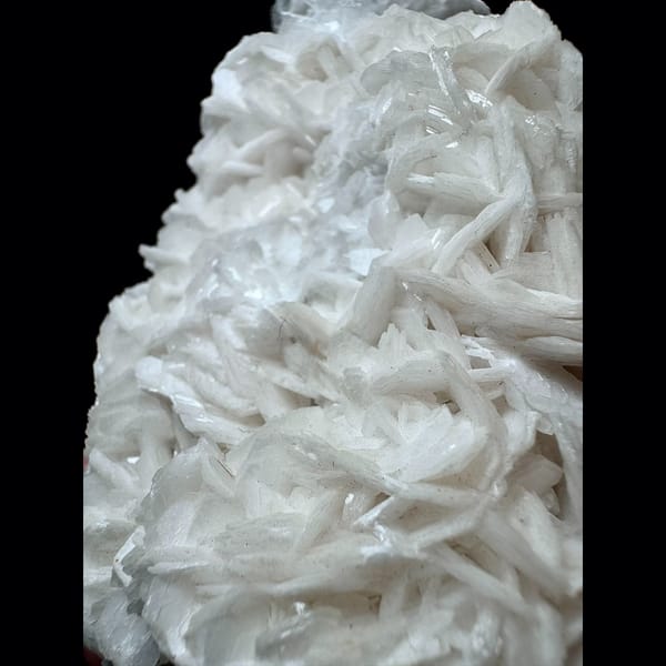 White petal calcite from Fujian — detail view