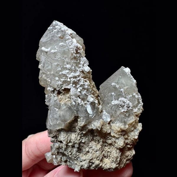 Castle screw quartz from Dong Ujimqin, Inner Mongolia — alternate view