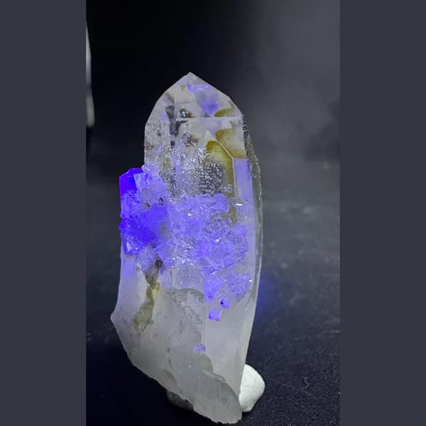 Clear Quartz with Fluorite Yaogangxian 4.7 cm — alternate view