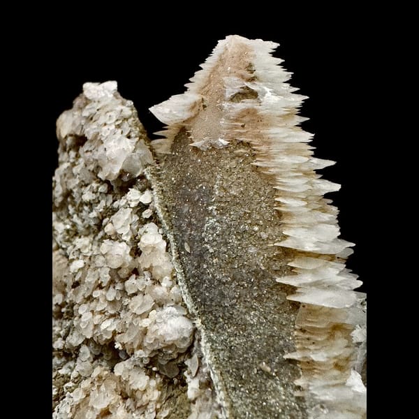 Green-coated calcite with layered and petal calcite from Inner Mongolia — detail view