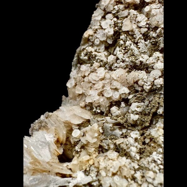 Green-coated calcite with layered and petal calcite from Inner Mongolia — detail view