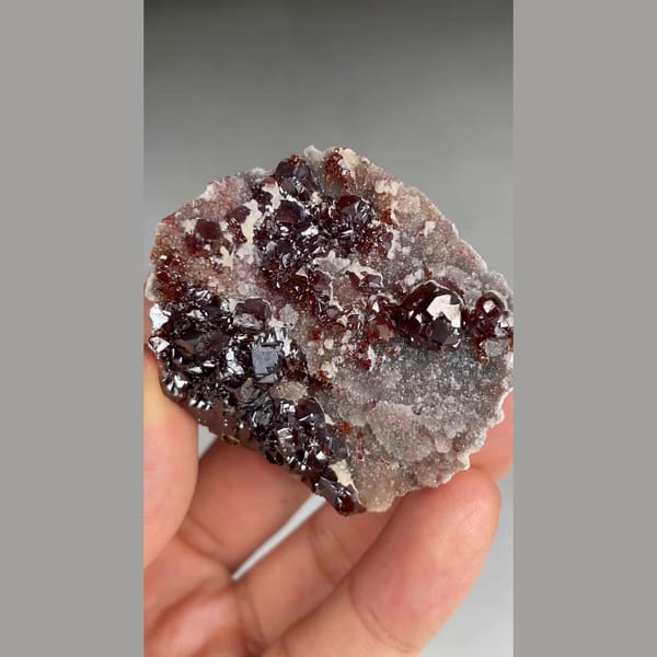 Gemmy red sphalerite crystals on quartz from Shuikoushan, Hunan — alternate view