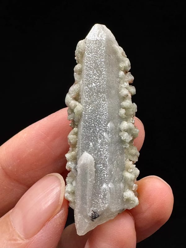 Silky quartz with pink-white calcite from Inner Mongolia — complete quartz-dominant reverse view