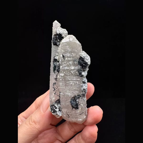 Double-terminated velvet quartz with hematite rosettes from Inner Mongolia — alternate view