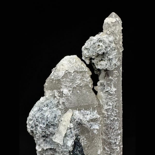 Double-terminated velvet quartz with hematite rosettes from Inner Mongolia — alternate view
