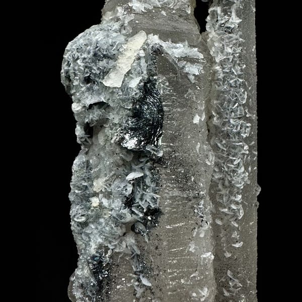 Double-terminated velvet quartz with hematite rosettes from Inner Mongolia — detail view