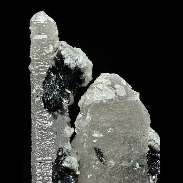 Double-terminated velvet quartz with hematite rosettes from Inner Mongolia — detail view