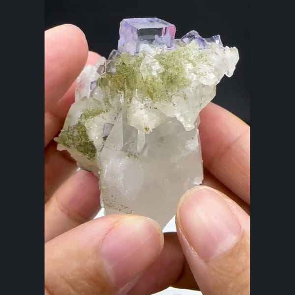 Fluorite on Quartz with Chlorite Yaogangxian 5.2 cm — detail view